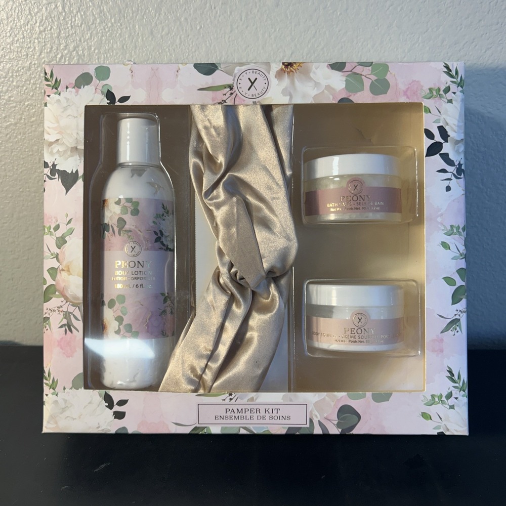 X + Y = Beauty Pamper Kit Gift Set Women OS Pink New Peony Bath Body Lotion Set